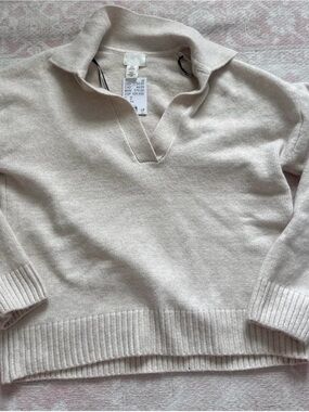 H&M Cream V‑Neck Collared Sweater